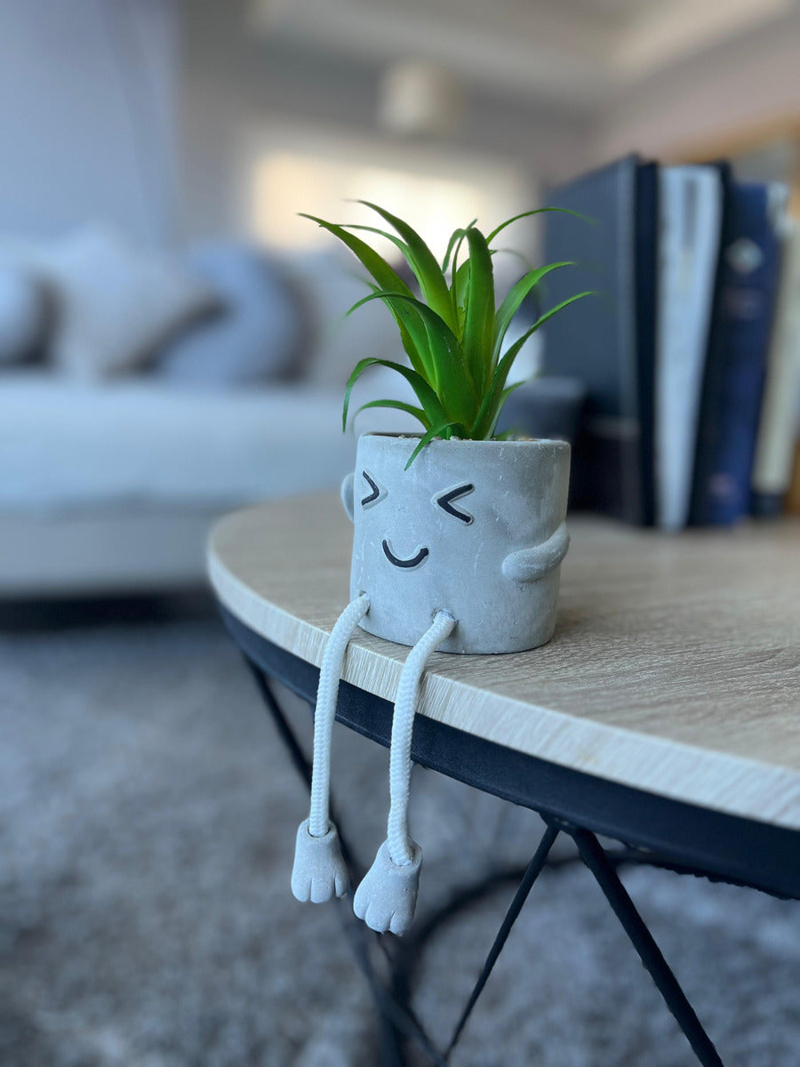 Macetero Kawai Con Patitas Y Cara