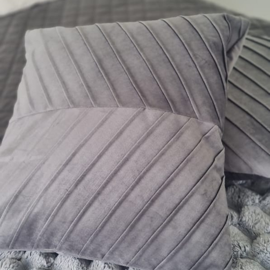 Funda Cojin Gris Lineas 43 X 40