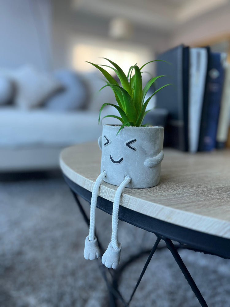 Macetero Kawai Con Patitas Y Cara