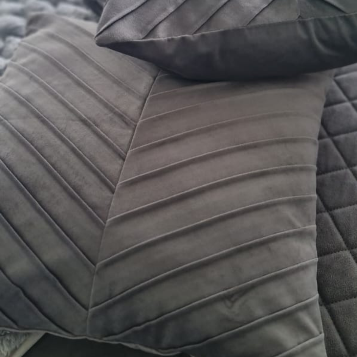 Funda Cojin Gris Lineas 43 X 40