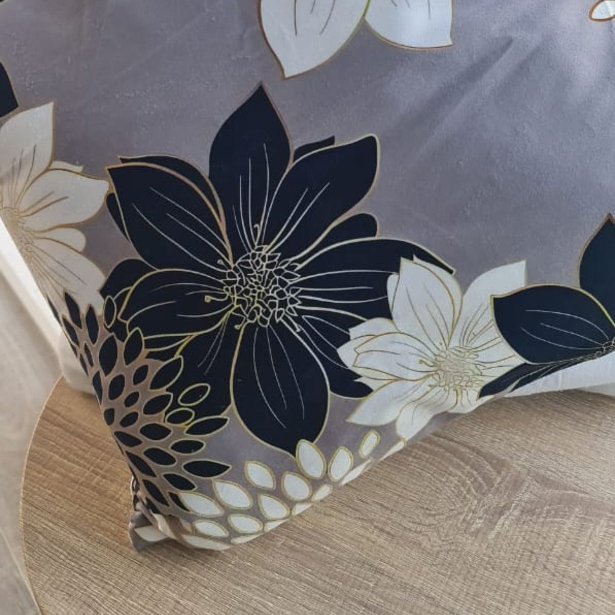 Funda Impresa Negro Elegante 45x42