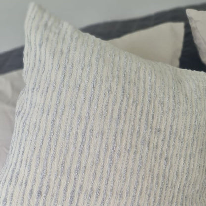 Funda Cojin Detalles Grises 45x42