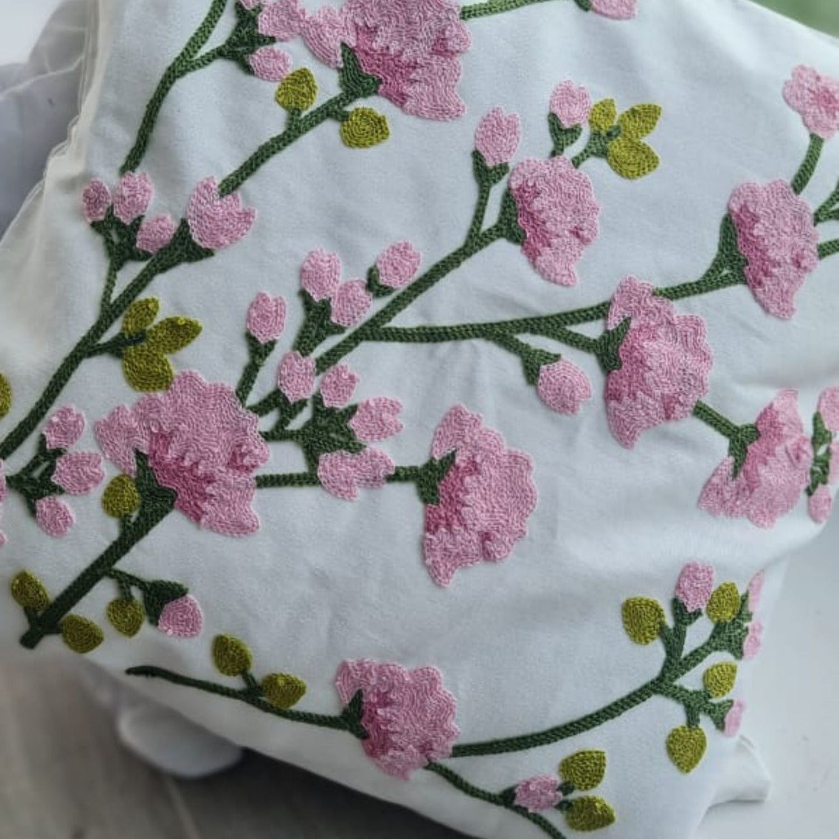 Funda Blanca Bordada Rosas Rosas 45x42