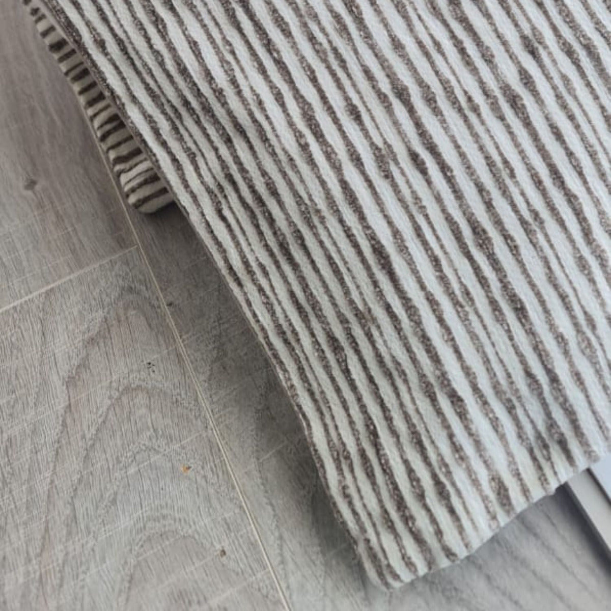 Funda Cojin Detalles Gris 45x42