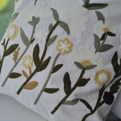 Funda Blanca Bordada Blancas Con Ramas Verdes  45x42